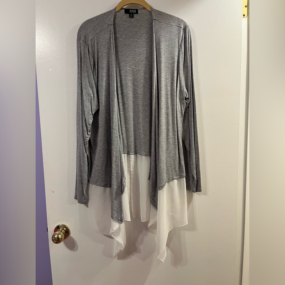 Open jacket. Grey and cream.  Size XL.